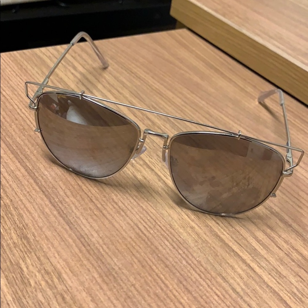 Silver shades 😎